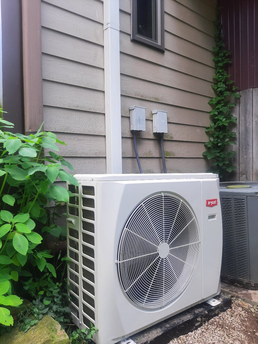 Discover Energy Efficiency with Our 20 SEER Bryant Hybrid Heat Pump in Berea, Kentucky